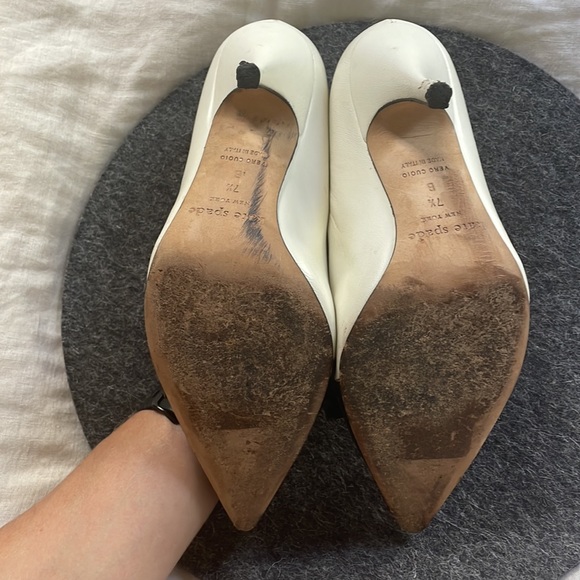 Kate Spade 7.5 Black and White Bow Heel - Picture 6 of 6